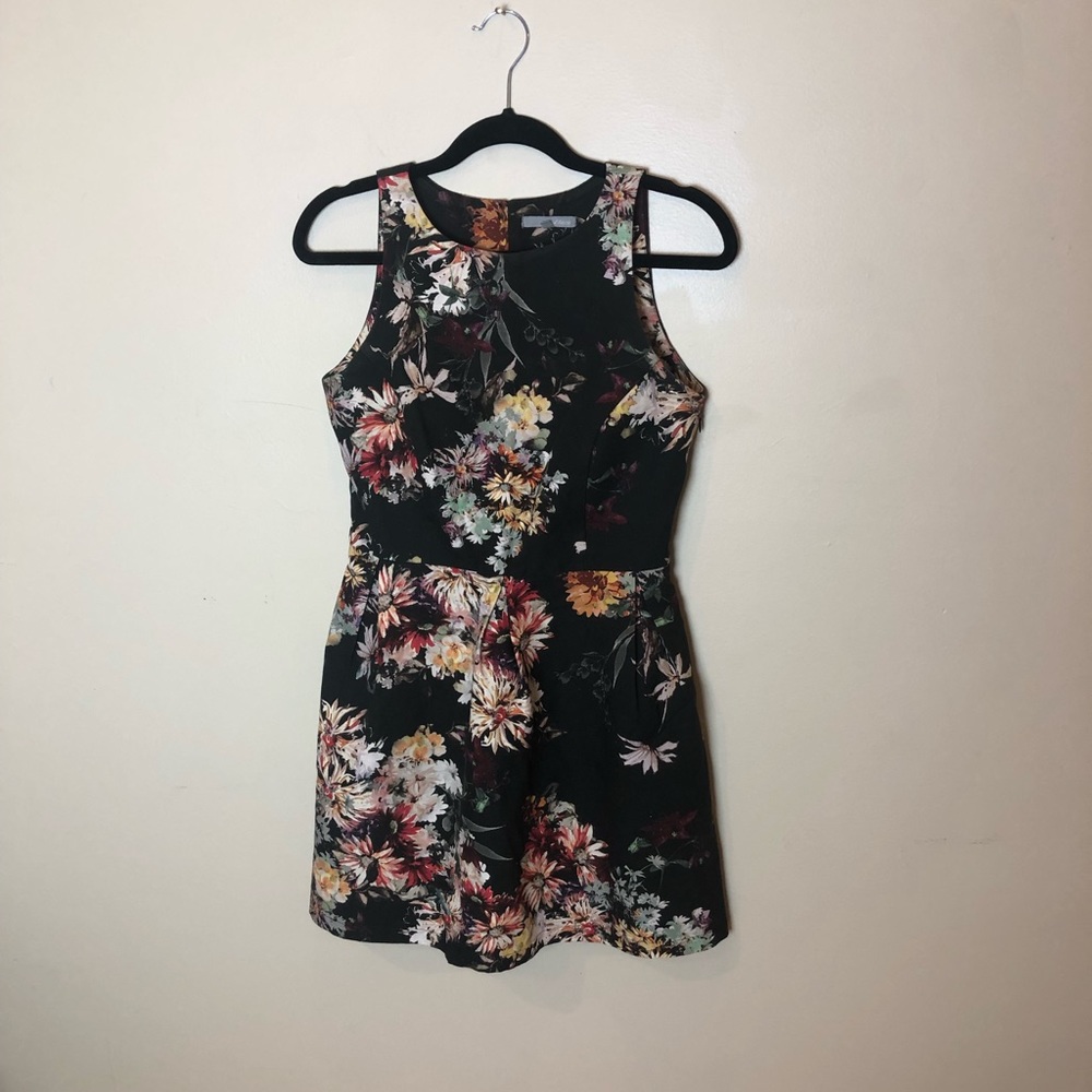 5/$25 Etam Paris painted floral shift dress